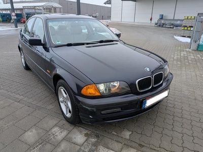 Blau Gebraucht 1999 BMW 318 Sport Line Limousine | 3.390 € (Guter Preis)