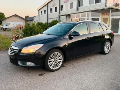 Gebraucht Opel Insignia 160 PS (117 kW) 2013 Schwarz Kombi