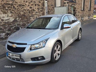 Gebraucht Chevrolet Cruze LT 141 PS (103 kW) 2011 Silber Limousine