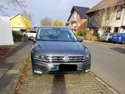 Grau Gebraucht 2016 VW Tiguan Highline SUV | 16.999 € (Teuer)