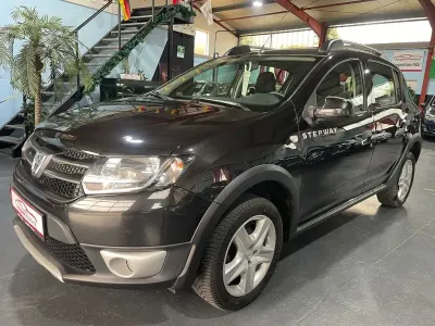 Occasion Dacia Sandero Stepway 90 ch (66 kW) 2013 Noir Berline