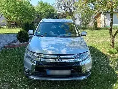 Gebraucht Mitsubishi Outlander Edition 150 PS (110 kW) 2017 Silber SUV