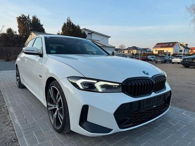 Weiß Gebraucht 2022 BMW 320e M Sport Limousine | 27.990 € (Fairer Preis)