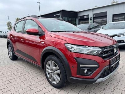 Begagnad Dacia Sandero Comfort 91 HK (66 kW) 2021 Röd Sedan