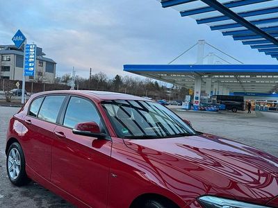 Gebraucht BMW 118 Sport Line 143 PS (105 kW) 2011 Rot Kleinwagen