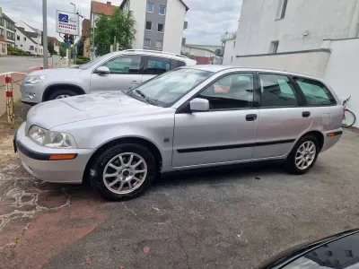 Gebraucht Volvo V40 Comfort 122 PS (89 kW) 2002 Grau Kombi