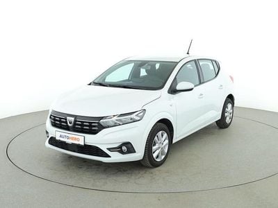 Usado Dacia Sandero Comfort 91 HP (66 kW) 2022 Branco Sedan