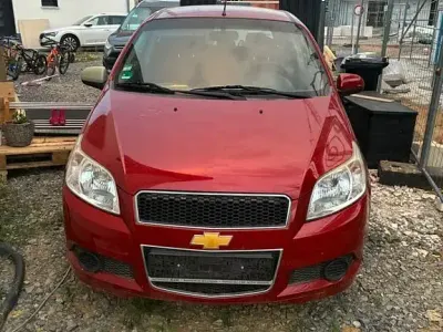 Gebraucht Chevrolet Aveo LS 84 PS (61 kW) 2010 Rot Limousine