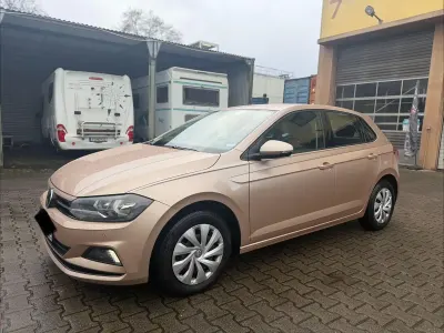 Gebraucht VW Polo Comfortline 75 PS (55 kW) 2018 Orange Kleinwagen