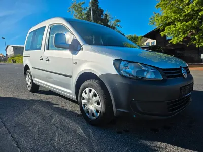 Gebraucht VW Caddy Trendline 102 PS (75 kW) 2013 Silber Van / Kleinbus