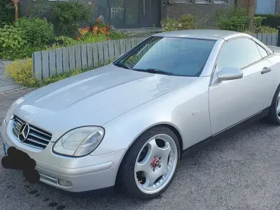 Gebraucht Mercedes SLK230 193 PS (141 kW) 1998 Silber Cabrio