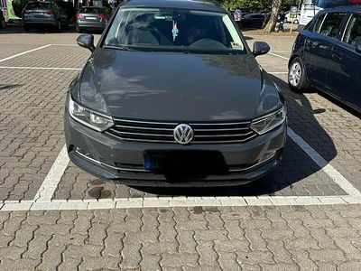 Gebraucht VW Passat Comfortline 150 PS (110 kW) 2015 Grau Kombi