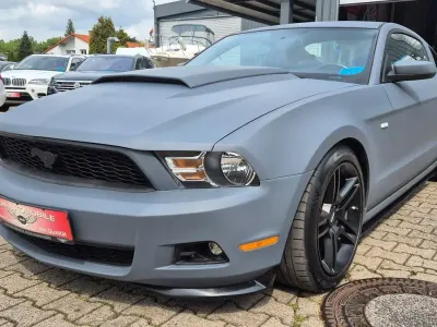 Gebraucht Ford Mustang 213 PS (156 kW) 2010 Grau Coupé