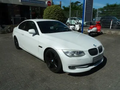 Gebraucht BMW 318 Performance 143 PS (105 kW) 2012 Weiß Coupé