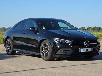 Schwarz Gebraucht 2022 Mercedes CLA200 Edition Coupé | 32.900 € (Fairer Preis)