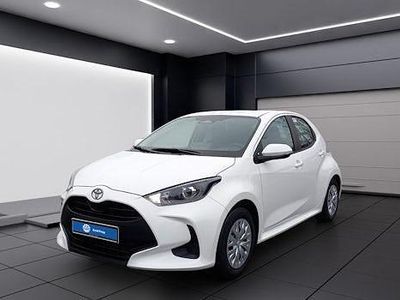 Weiß Neu 2025 Toyota Yaris Hybrid Comfort Limousine | 21.990 € (Superpreis)