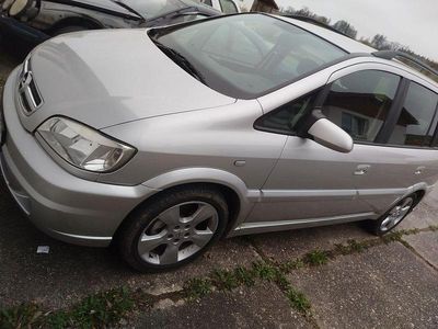 Usata Opel Zafira Edition 125 CV (91 kW) 2005 Argento Monovolume