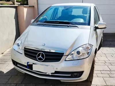 Gebraucht Mercedes A160 95 PS (69 kW) 2010 Silber Kleinwagen