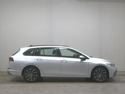 Brugt VW Golf VIII Life 150 HK (110 kW) 2021 Sølv Stationcar