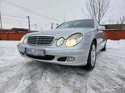 Gebraucht Mercedes E220 150 PS (110 kW) 2003 Silber Limousine