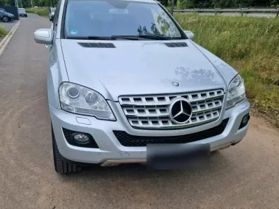 Gebraucht Mercedes ML420 306 PS (225 kW) 2008 Silber SUV