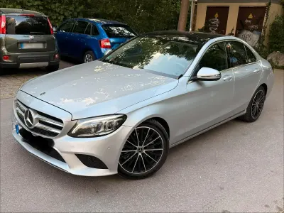 Gebraucht Mercedes C300 245 PS (180 kW) 2019 Silber Limousine