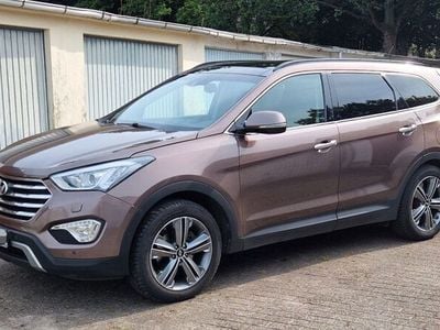 Hyundai Grand Santa Fe