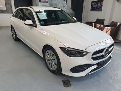 Weiß Gebraucht 2022 Mercedes C220 Limousine | 20.200 € (Guter Preis)
