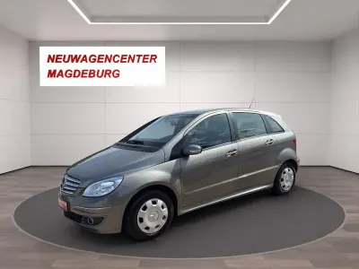 Usata Mercedes B150 95 CV (69 kW) 2008 Grigio Monovolume
