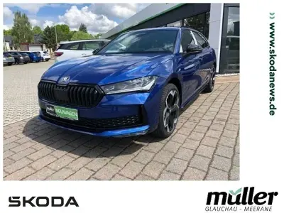 Neu Skoda Superb SportLine 204 PS (150 kW) 2026 Blau Kombi