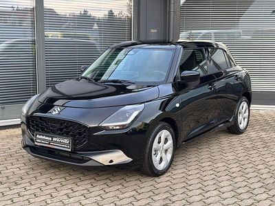 Neu Suzuki Swift Club 83 PS (61 kW) 2025 Schwarz Limousine