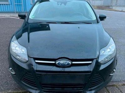 Second-hand Ford Focus 125 CP (91 kW) 2012 Negru Berlinǎ