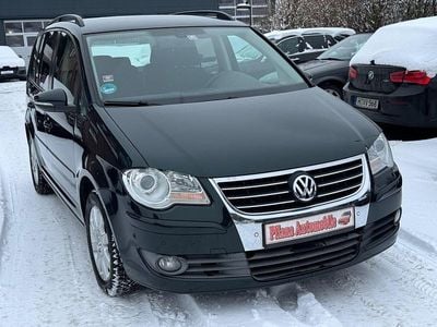 Grün Gebraucht 2010 VW Touran Van / Kleinbus | 4.799 € (Superpreis)