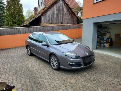 Używany Renault Laguna III 110 KM (80 kW) 2011 Szary Kombi