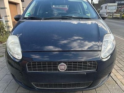 Gebraucht Fiat Punto 77 PS (56 kW) 2009 Blau Kleinwagen