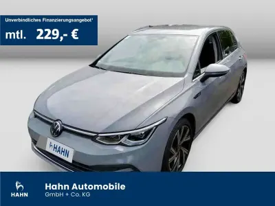 Gebraucht VW Golf VIII Style 131 PS (96 kW) 2024 Grau Limousine
