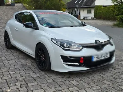Używany Renault Mégane R.S. 273 KM (200 kW) 2016 Biały