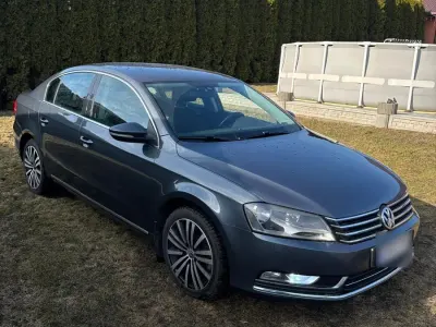 Gebraucht VW Passat 160 PS (117 kW) 2012 Blau Limousine