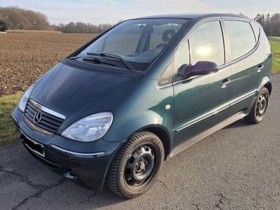 Grün Gebraucht 2002 Mercedes A140 Elegance Limousine | 2.900 € (Fairer Preis)