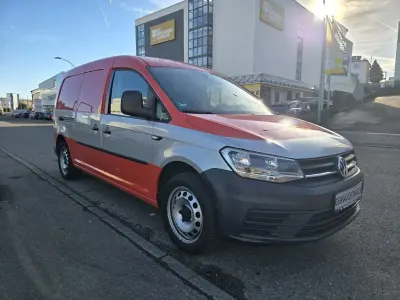 Usado VW Caddy Trendline 150 HP (110 kW) 2016 Laranja Monovolume