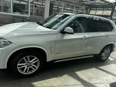 Gebraucht BMW X5 Sport Line 258 PS (189 kW) 2014 Weiß SUV