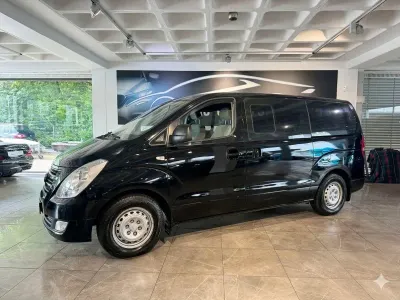 Gebraucht Hyundai H-1 Comfort 116 PS (85 kW) 2014 Schwarz Van / Kleinbus