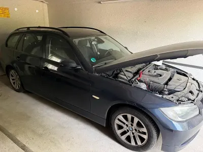 Gebraucht BMW 318 122 PS (89 kW) 2007 Blau Kombi