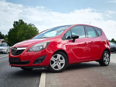 Gebraucht Opel Meriva Color Edition 120 PS (88 kW) 2013 Rot Van / Kleinbus