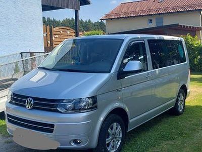 Gebraucht VW Caravelle Comfortline 140 PS (102 kW) 2014 Silber Van