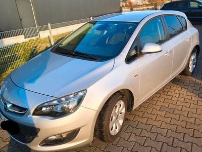 Gebraucht Opel Astra Style 140 PS (102 kW) 2015 Silber Limousine