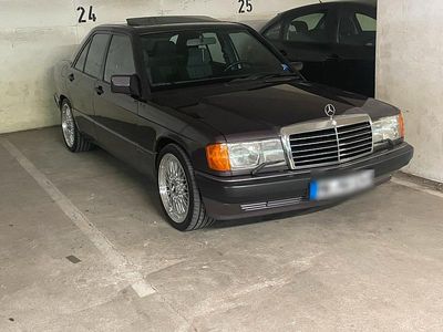 Second-hand Mercedes 190 109 CP (80 kW) 1992 Mov Berlinǎ