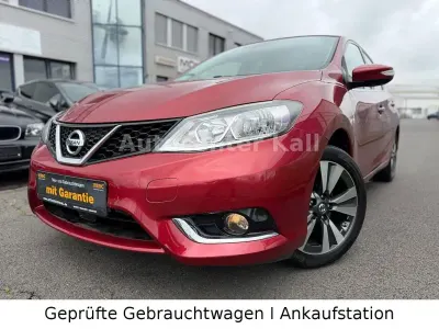 Gebraucht Nissan Pulsar Acenta 116 PS (85 kW) 2016 Rot Kleinwagen
