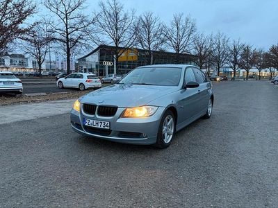 Gebraucht BMW 318 143 PS (105 kW) 2008 Grau Limousine