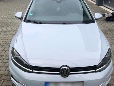 Gebraucht VW Golf VII 150 PS (110 kW) 2019 Weiß Kombi